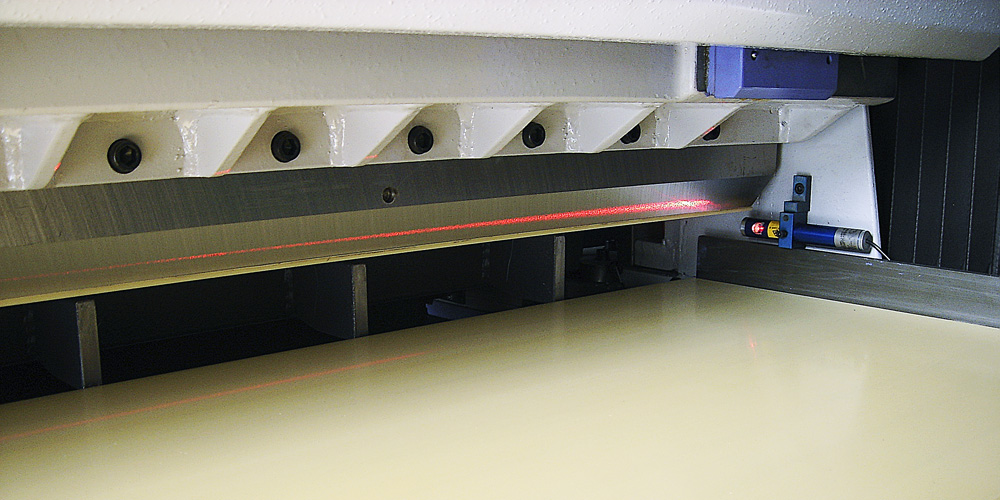 Laser